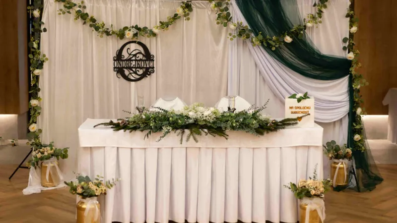 Wedding backdrop with drapes and fairy lights (3 m)