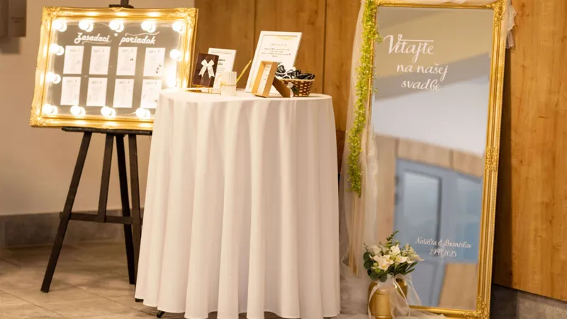 Large mirror 72 × 163 cm with "Welcome to Our Wedding" text