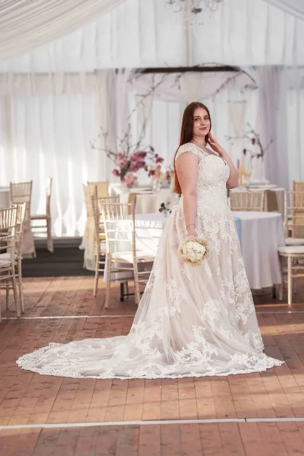Ivory Floral Romance